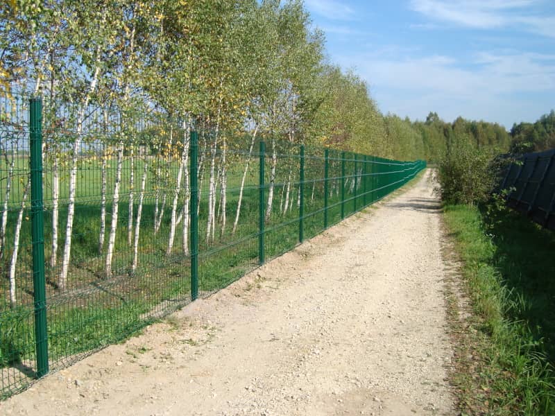 Сетчатый забор DoorHan в Черкесске с установкой