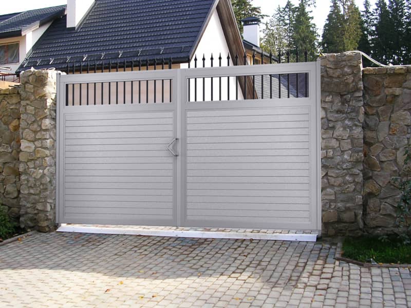 Уличные ворота DoorHan в Черкесске с установкой