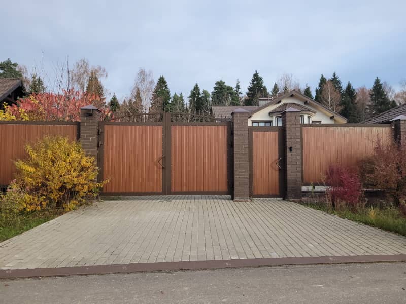 Уличные ворота DoorHan в Черкесске с установкой