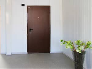 Предлагаем входные железные двери в квартиру DoorHan ЭКО 980х2050 в Черкесске по выгодной цене